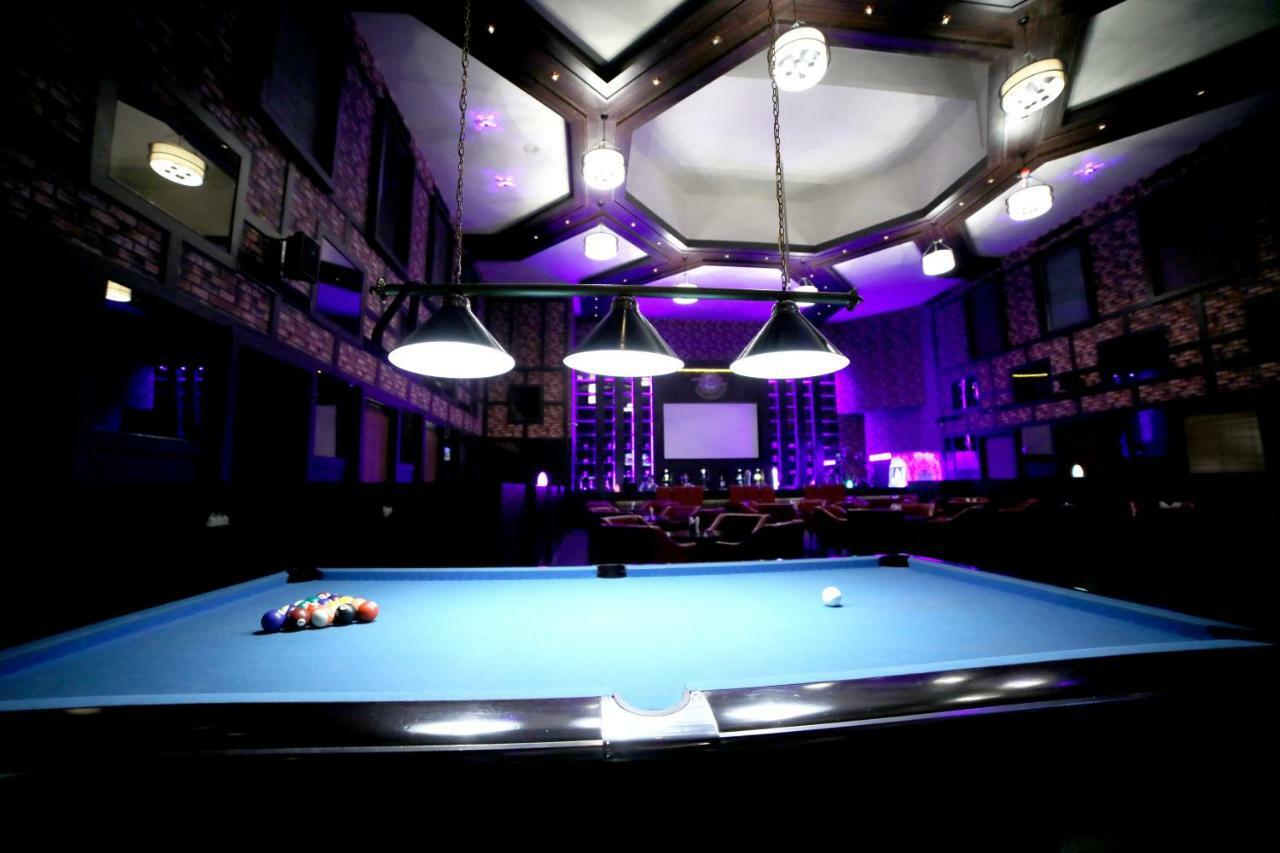 Rg Royal Hotel Bangalore Extérieur photo