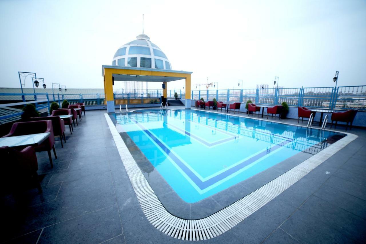 Rg Royal Hotel Bangalore Extérieur photo